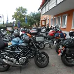 Hotel Landgasthof Schutzen