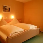 Landgasthof Schutzen 2*