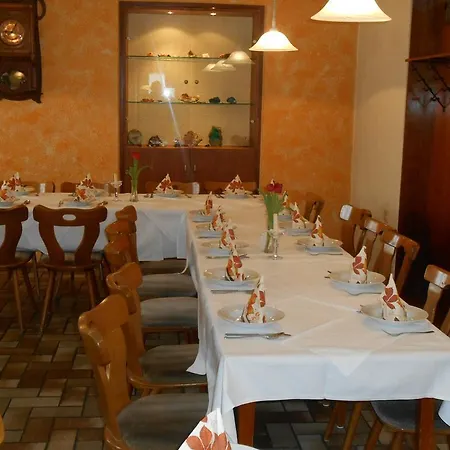 Szálloda Landgasthof Schutzen 2*